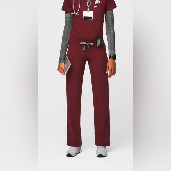 FIGS-Burgundy Livingston Basic Scrub pant-medium petite - Picture 1 of 2